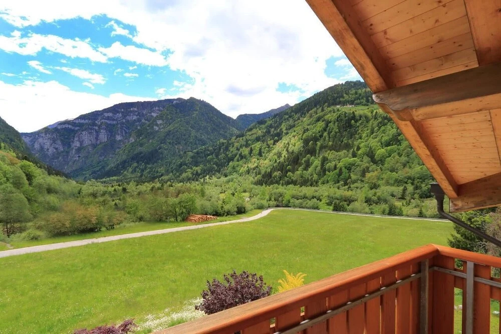 Balcony & Terrace