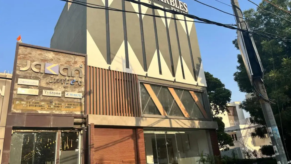 Qotel Hotel Church House Rohini Sector 15
