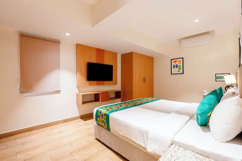 Deluxe Double room (full double bed)