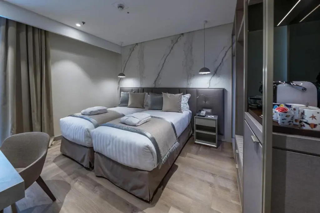 Deluxe Double room (twin beds)
