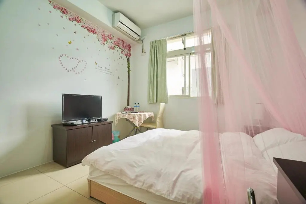 Economy room
