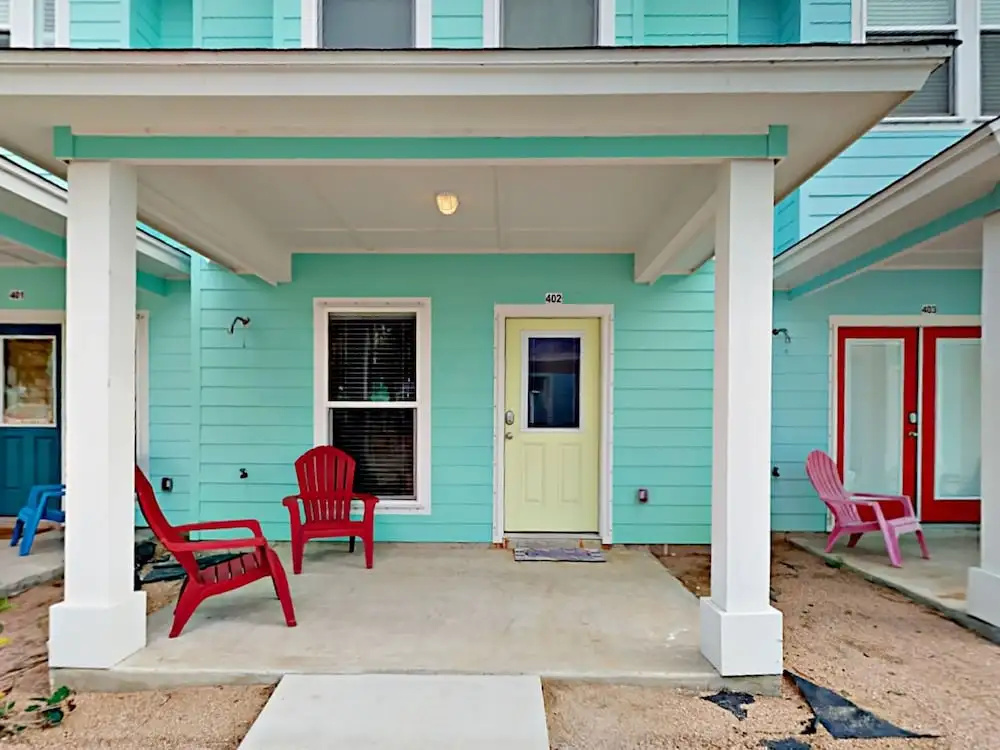 #402 The Commons 3 Bedrooms 2.5 Bathrooms Townhouse