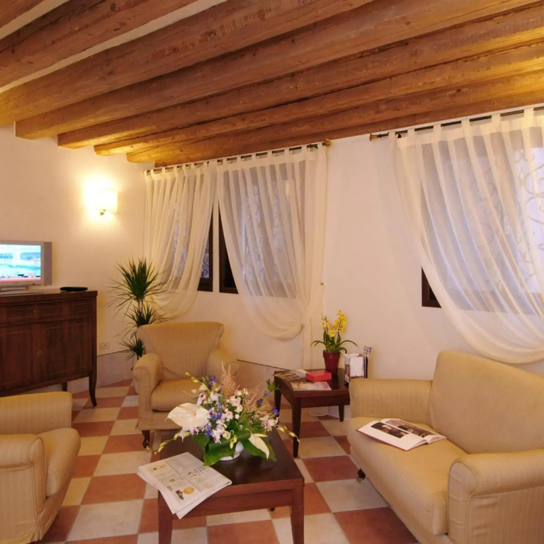 Hotel photo 17