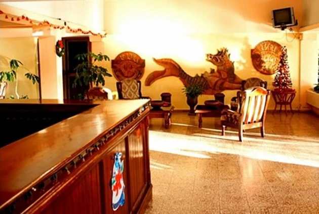 Lobby & Reception
