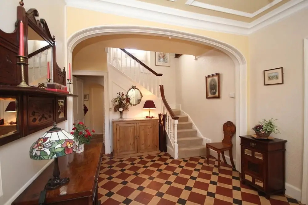 The Old House - Général