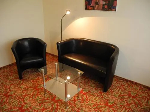Lobby & Reception
