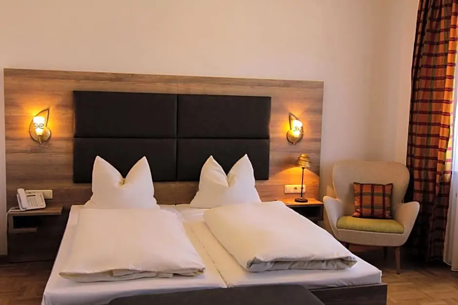 Hotel Burgwirt - Chambres