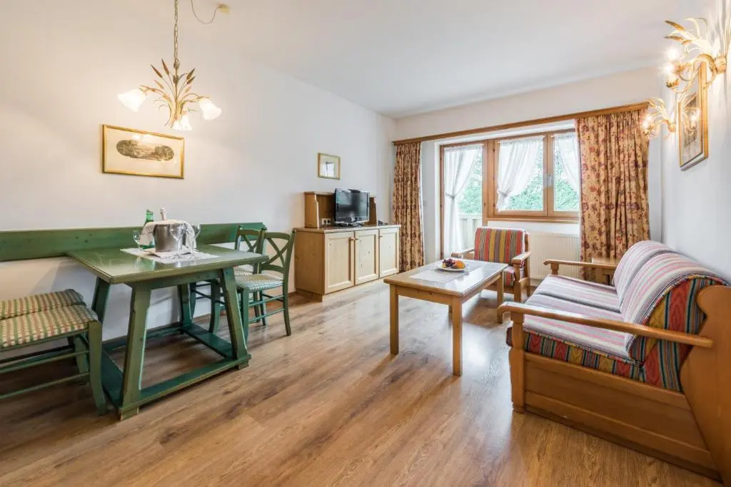 Lisi Family Hotel - Chambres