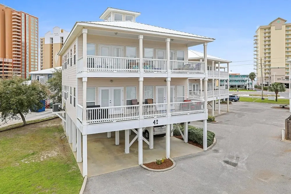 Bama Barefoot Beach House- Near Beach Pool