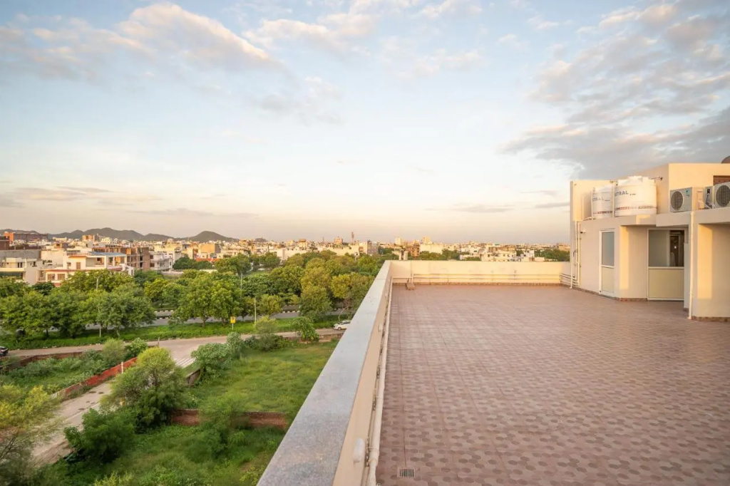 Sheerha Royal Residency