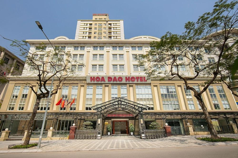 Отель A25 Premium Hotel - 705 Lac Long Quan в Ханое