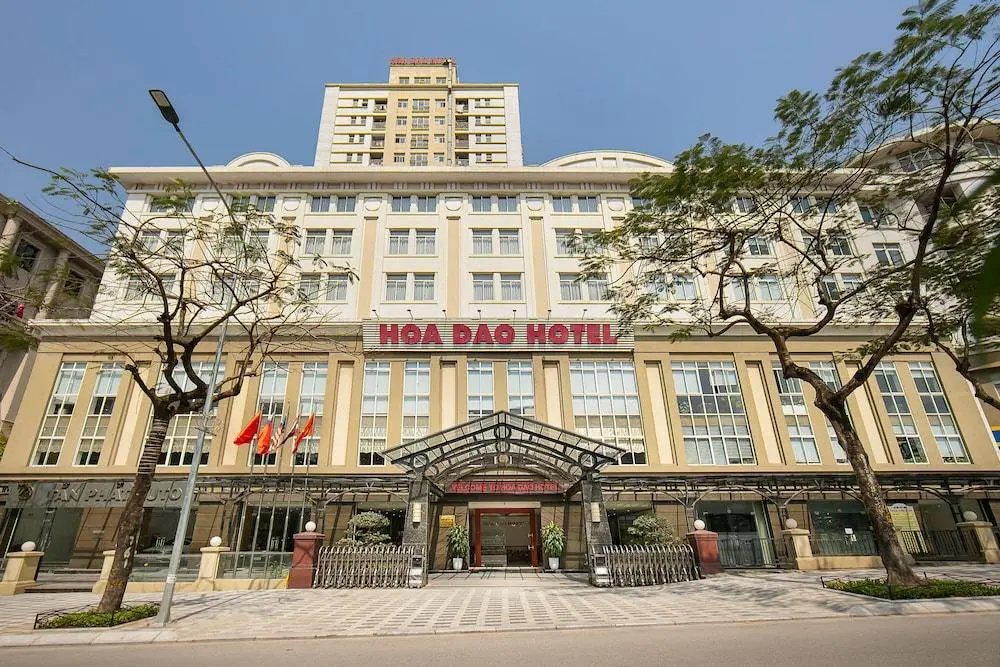 A25 Premium Hotel - 705 Lac Long Quan — фото