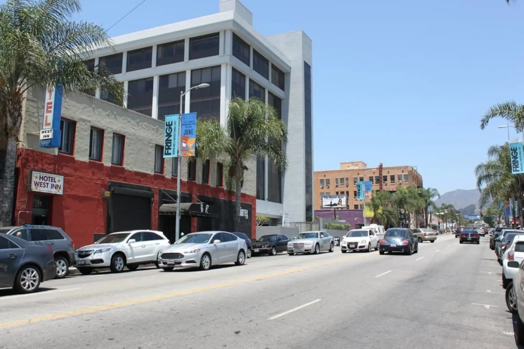 Hotel West Inn Hollywood LA