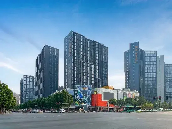 Linlan Hotel (Zhengzhou East High-Speed Rail Station Zhengdong Commercial Center)