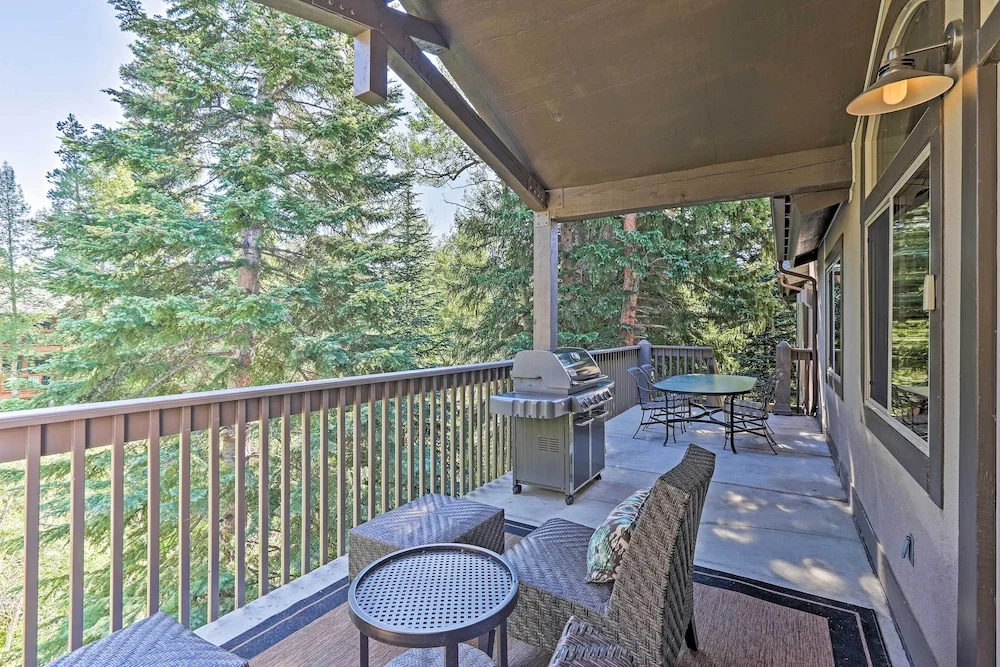 Walk to Main St: Frisco Condo w/ Furnished Deck