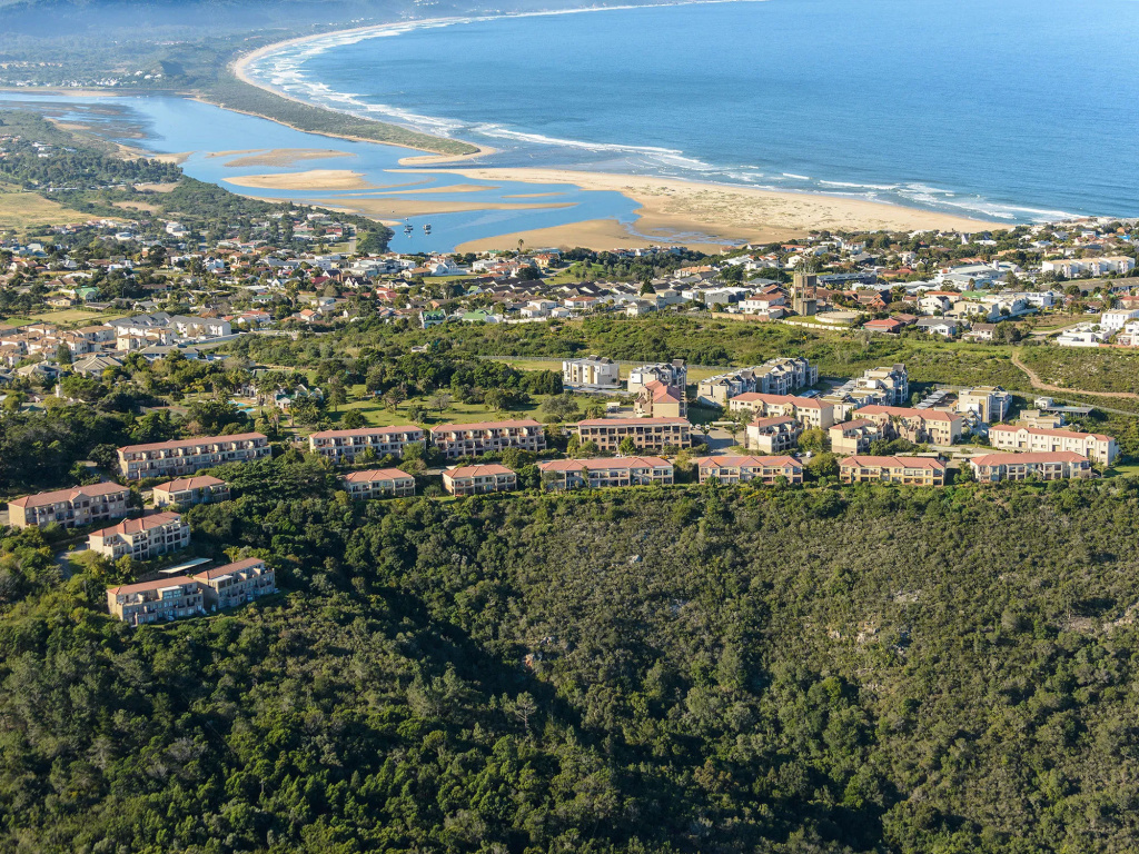 Beach & Waterfront