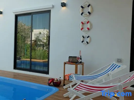 Nest Scape Blu Pool Villa 50m to beach in Cha-am