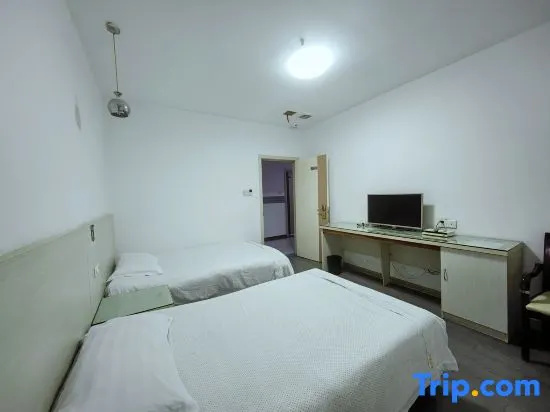Economy Double room (twin beds)