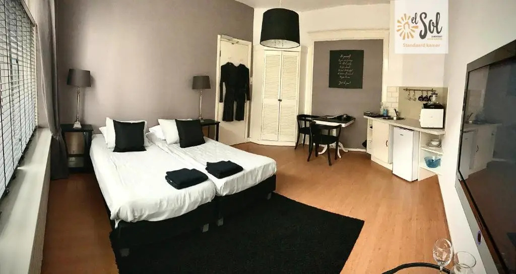 Standard Double room (twin beds)