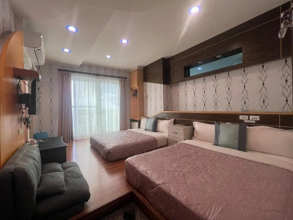 Standard Triple room with sea view
