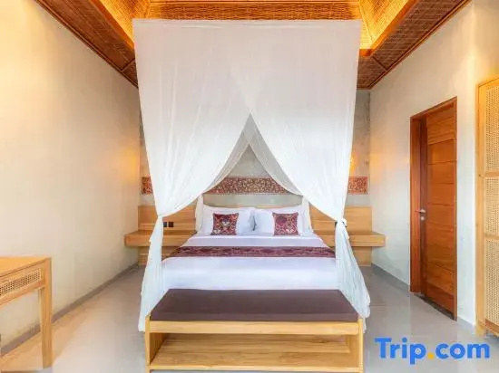2 Bedrooms Villa