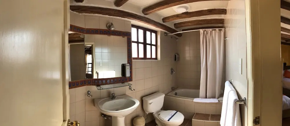 Трёхместный номер Superior в Kitu Hotel