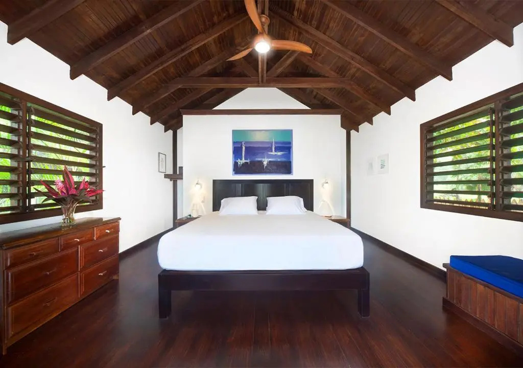 Bungalow oceanfront