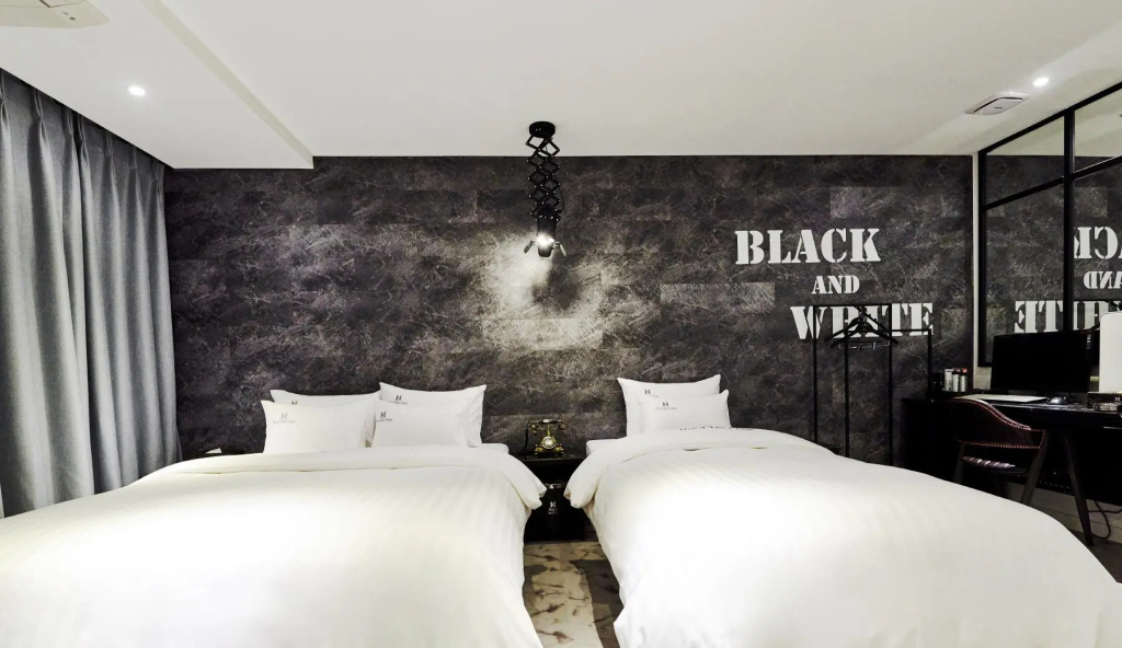 Deluxe Double room (twin beds)