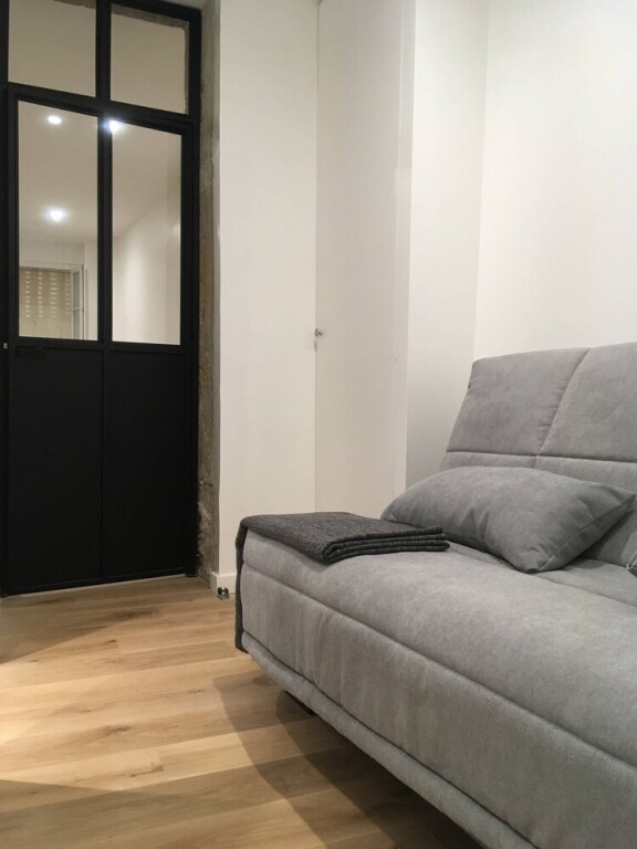 Отель Lyon Historic Town Apartment, фото 7