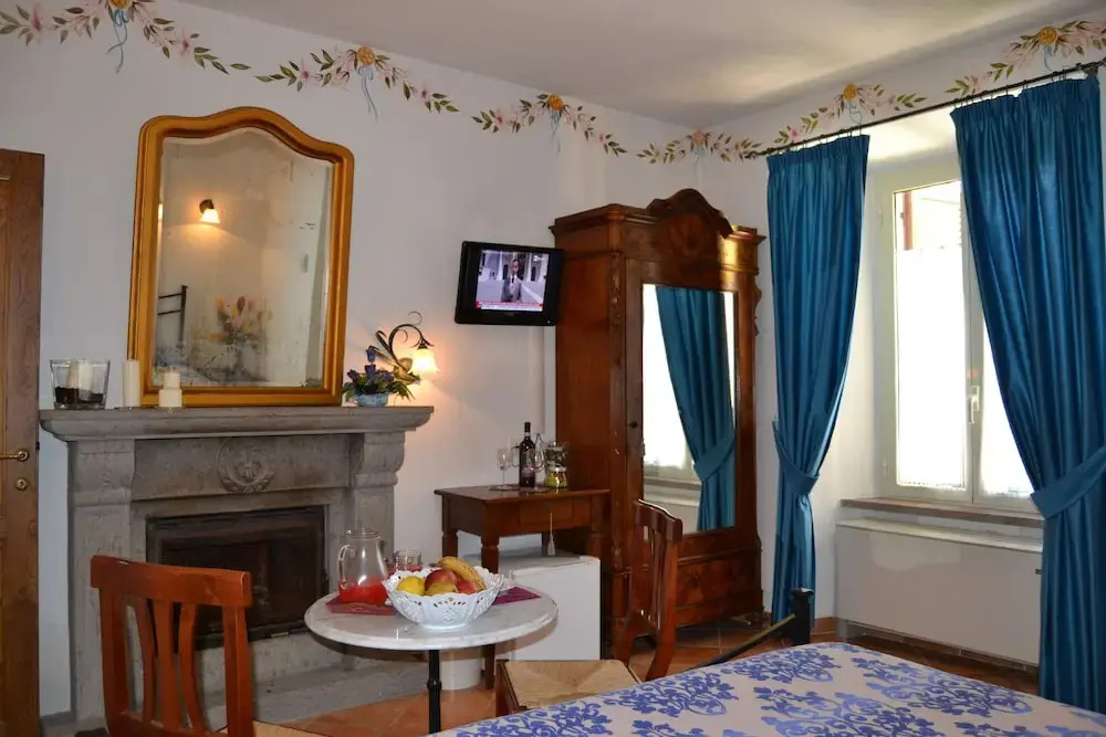 Standard Double room with balcony (full double bed)