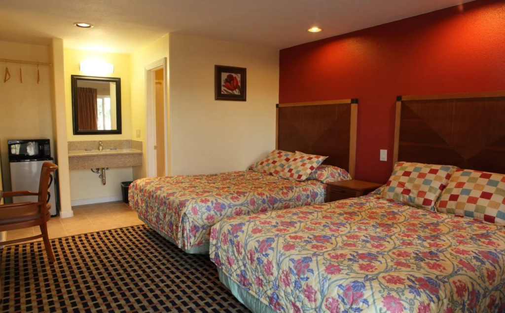 Bay Breeze Inn: фото 2