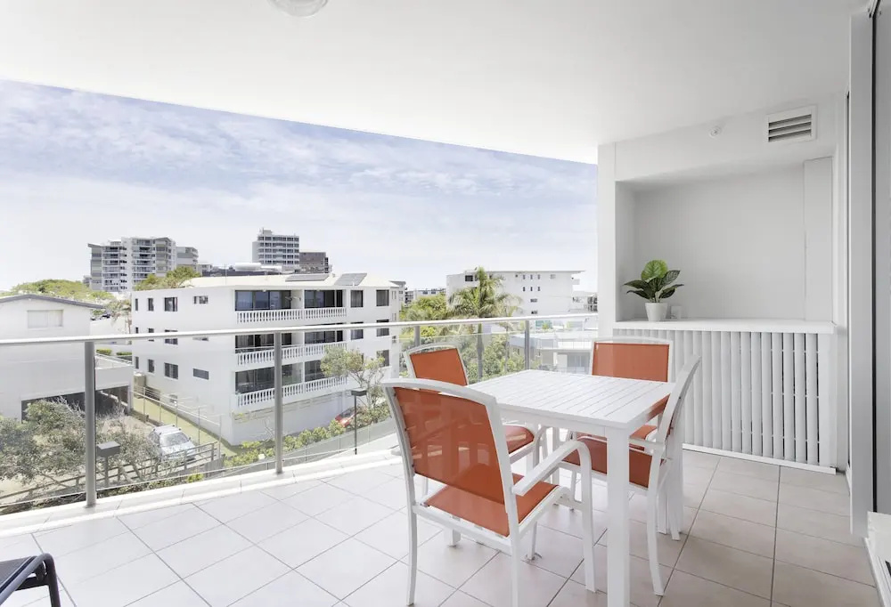 2 Bedrooms Standard room with water view