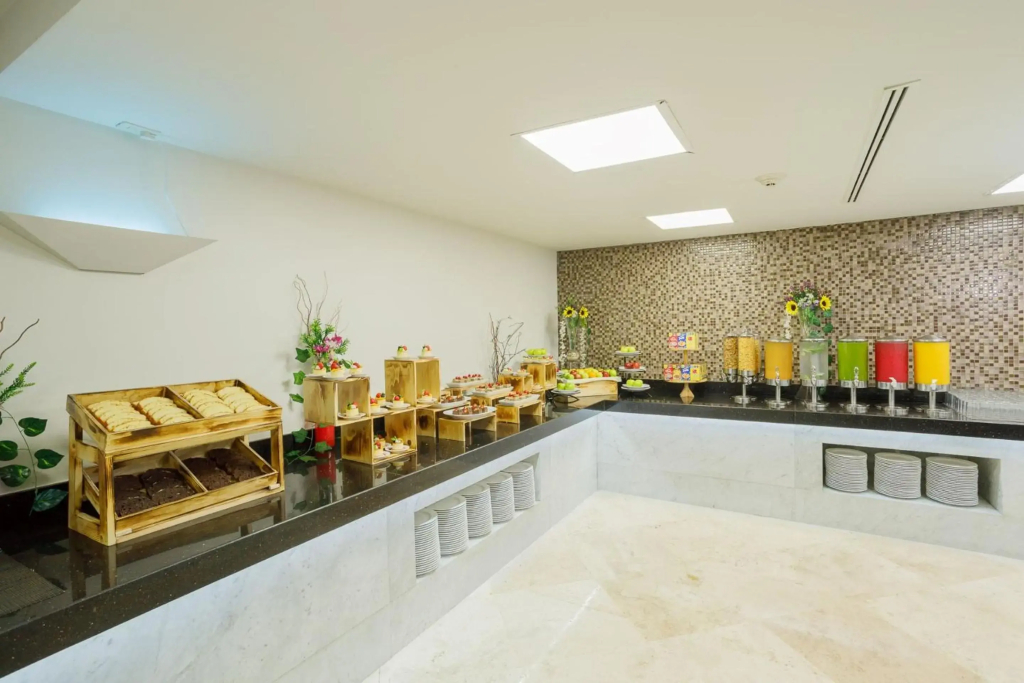 Real Inn Tijuana by Camino Real Hotels - фото 40