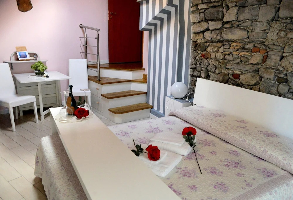 Superior Double room (full double bed)