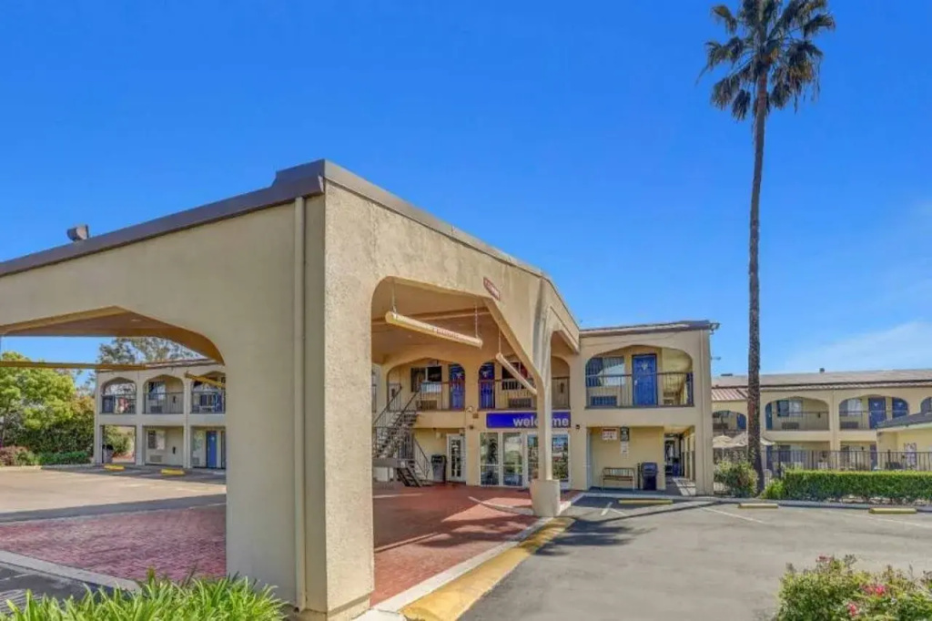 Motel 6 Lodi, CA