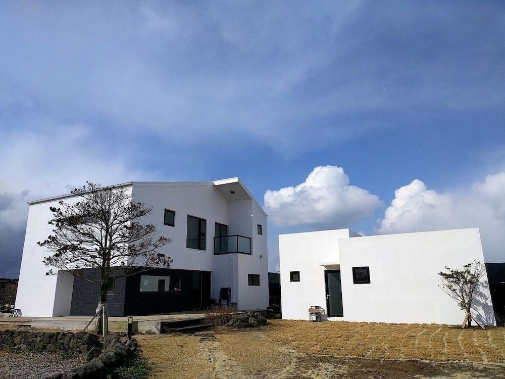 Ewak Guesthouse