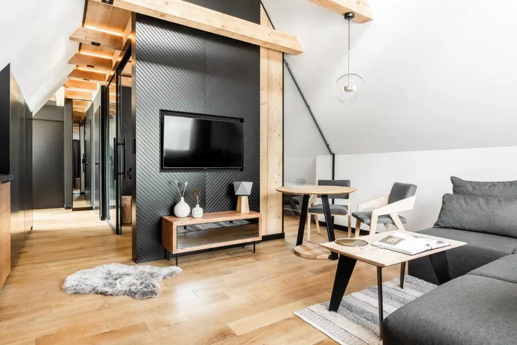 Apartment with balcony