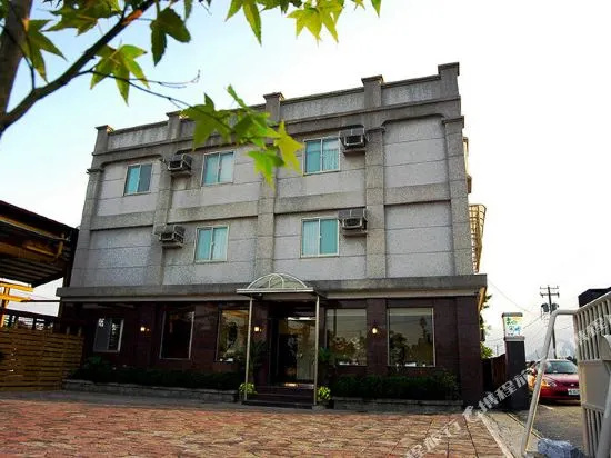 Mountain River Homestay