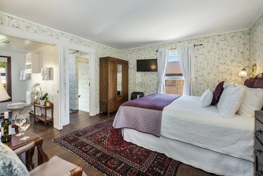 Partridge Double room (full double bed)