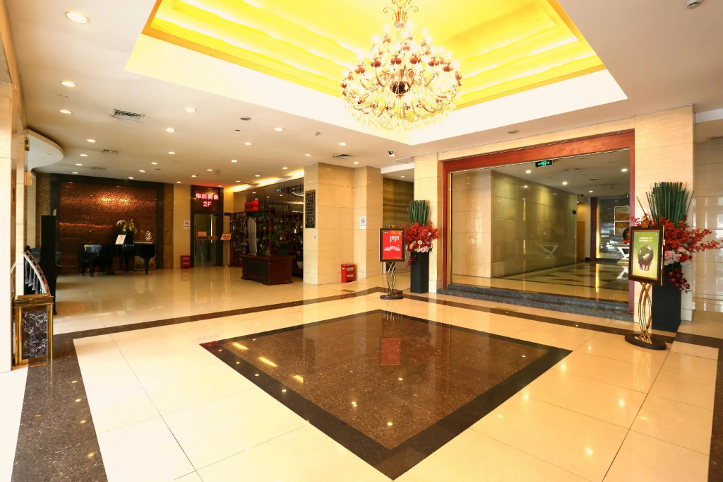Lobby & Reception