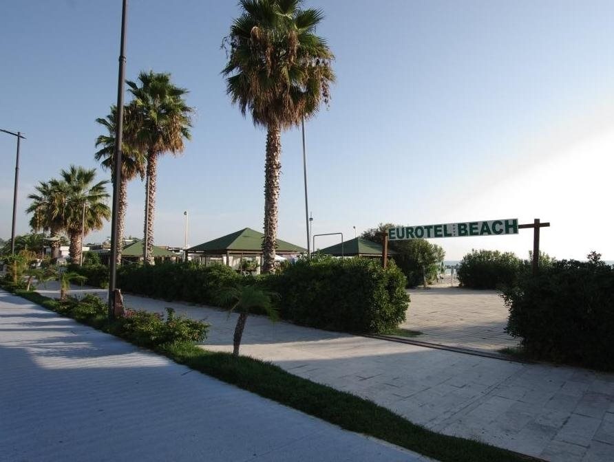 Beach & Waterfront