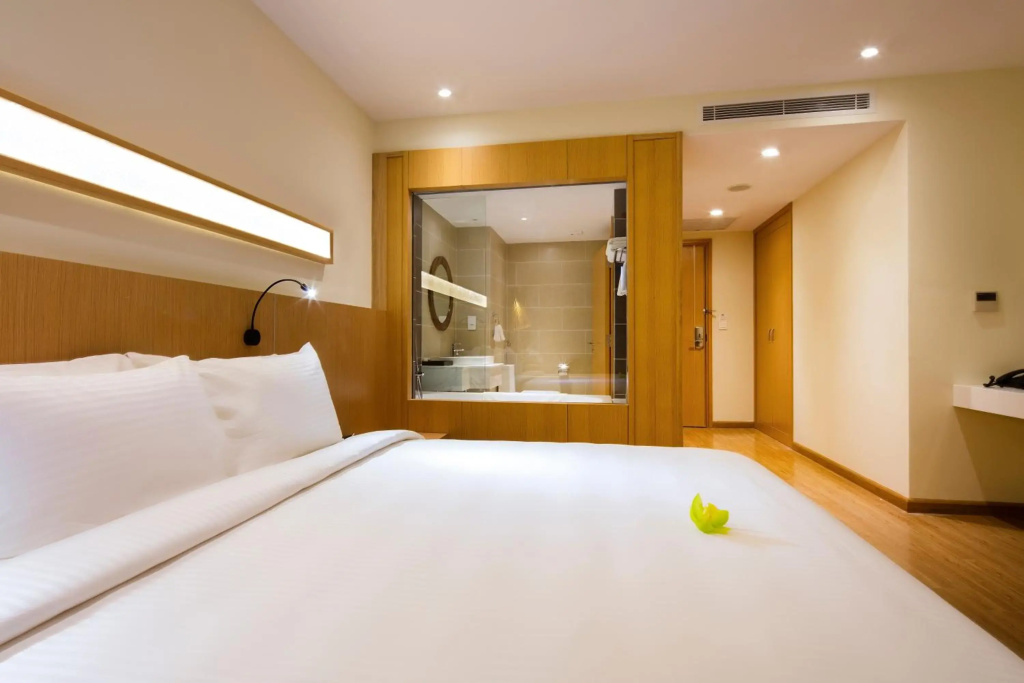 Starcity Hotel & Condotel Beachfront Nha Trang - фото 42