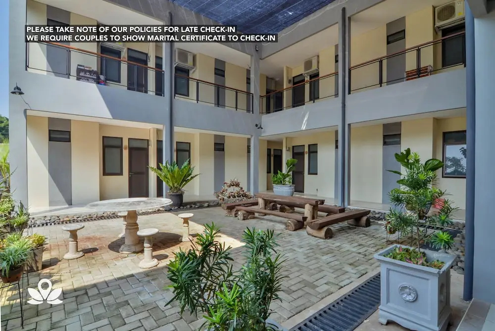 ZEN Rooms Cilandak KKO Syariah
