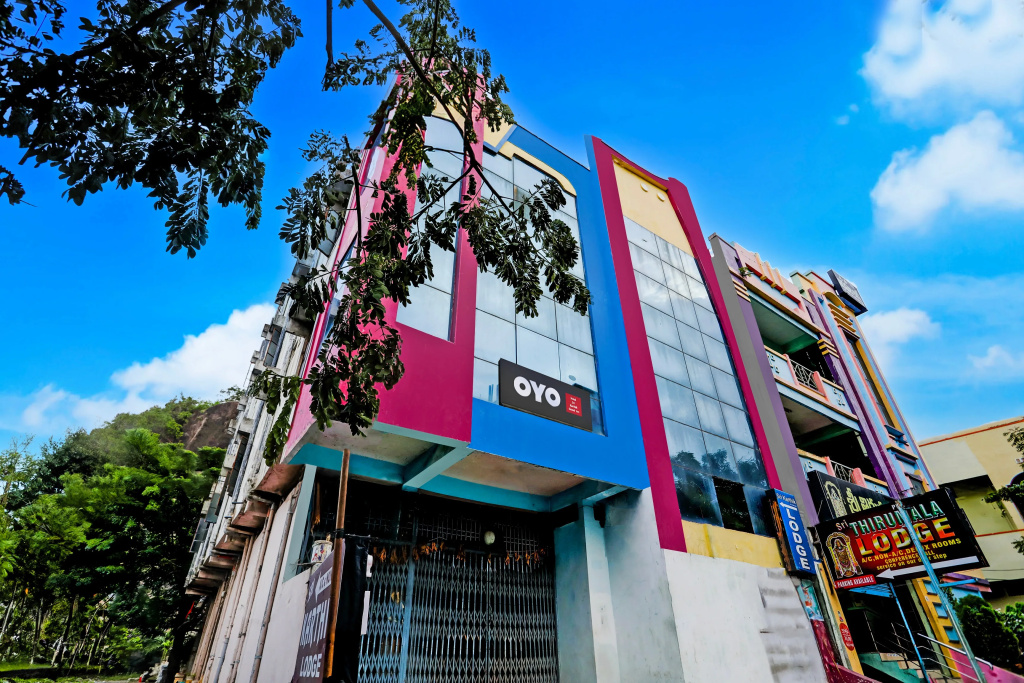Spot On Sri Karthik Grand Inn