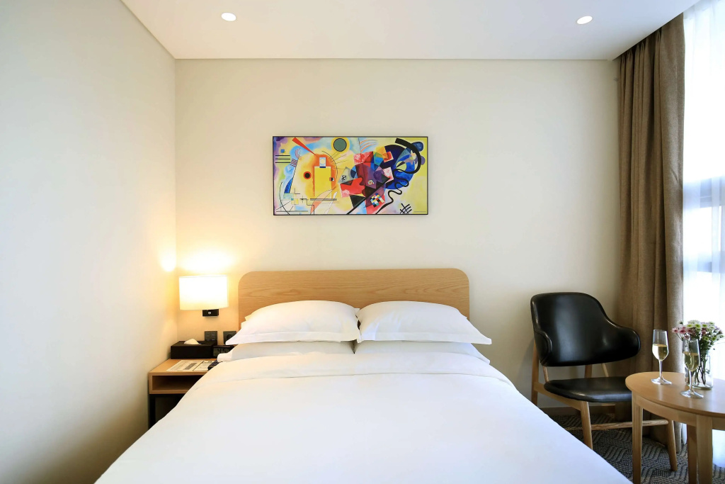 Standard Single room with city view (single bed)