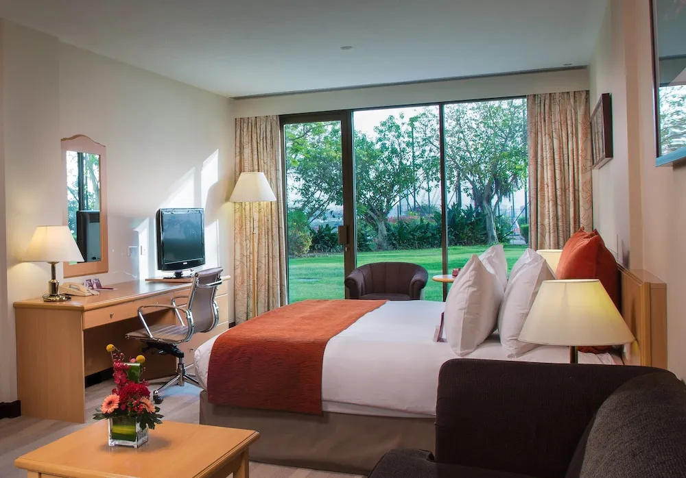 Crowne Plaza Muscat by IHG Hotel - Chambres