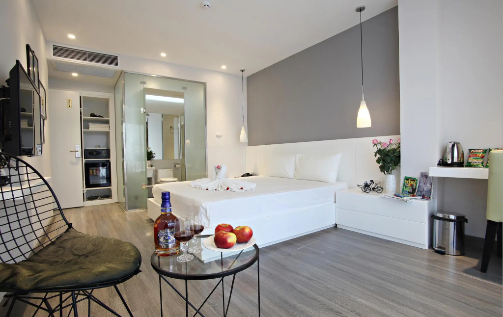 Executive Double room (full double bed)