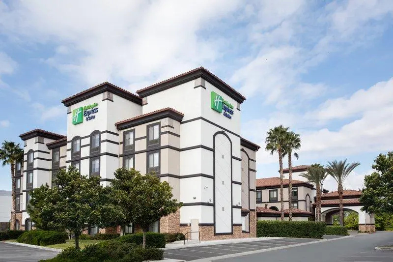 Holiday Inn Express and Suites Ontario Airport by IHG - Chambres
