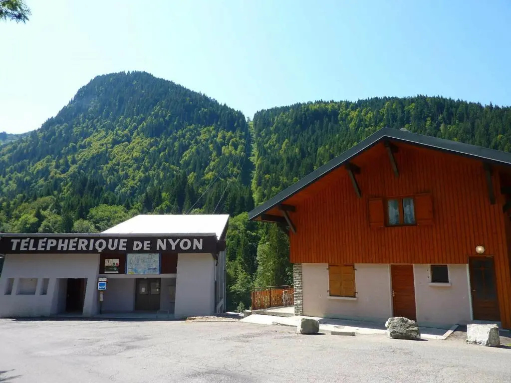 Voir la photo 1 — Le Nyon