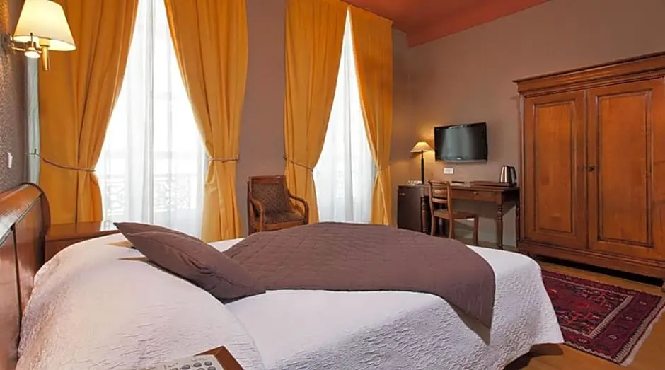 Hotel du Palais Bourbon 79